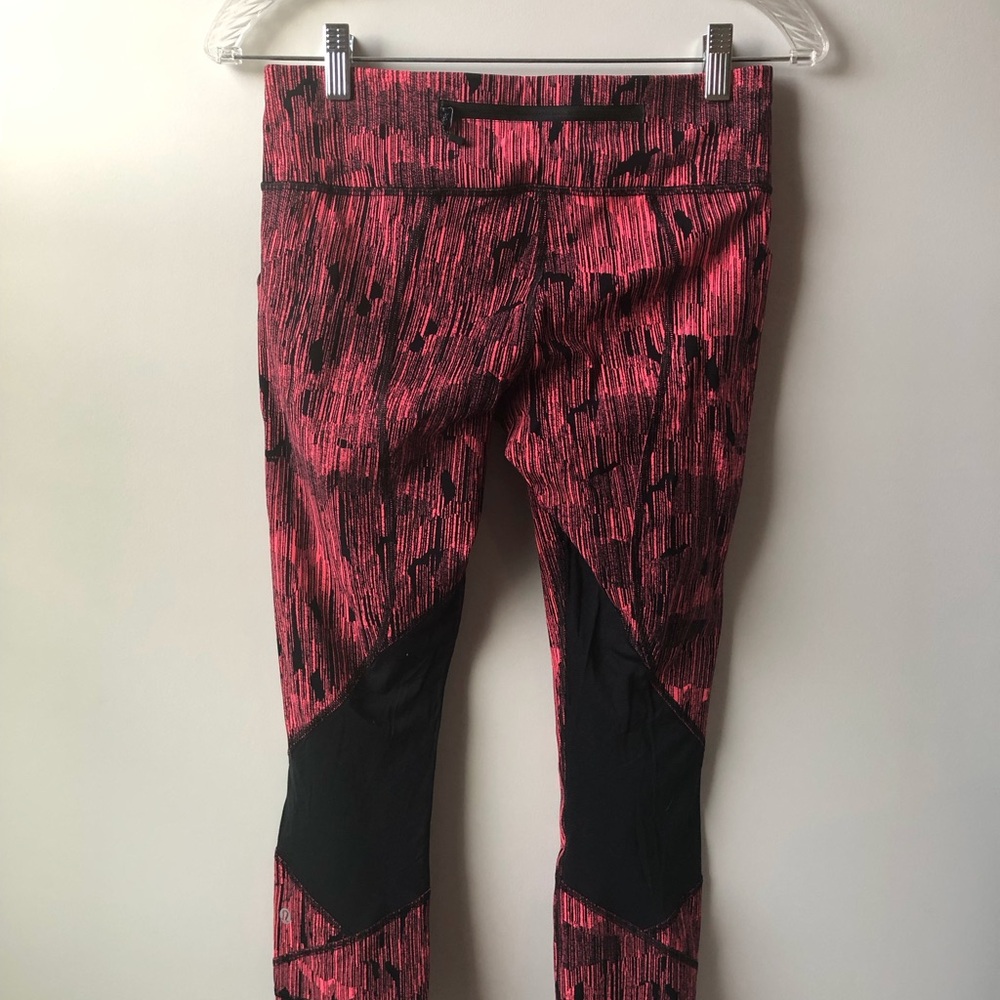 Lululemon Pace Rival Crop Down Pour Electric Coral Leggings - Picture 4 of 9